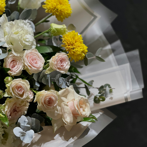 Seasonal arrangement